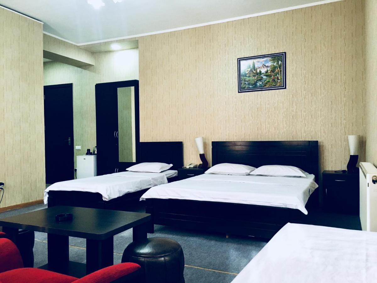 Hotel Nice Tbiliszi Kültér fotó